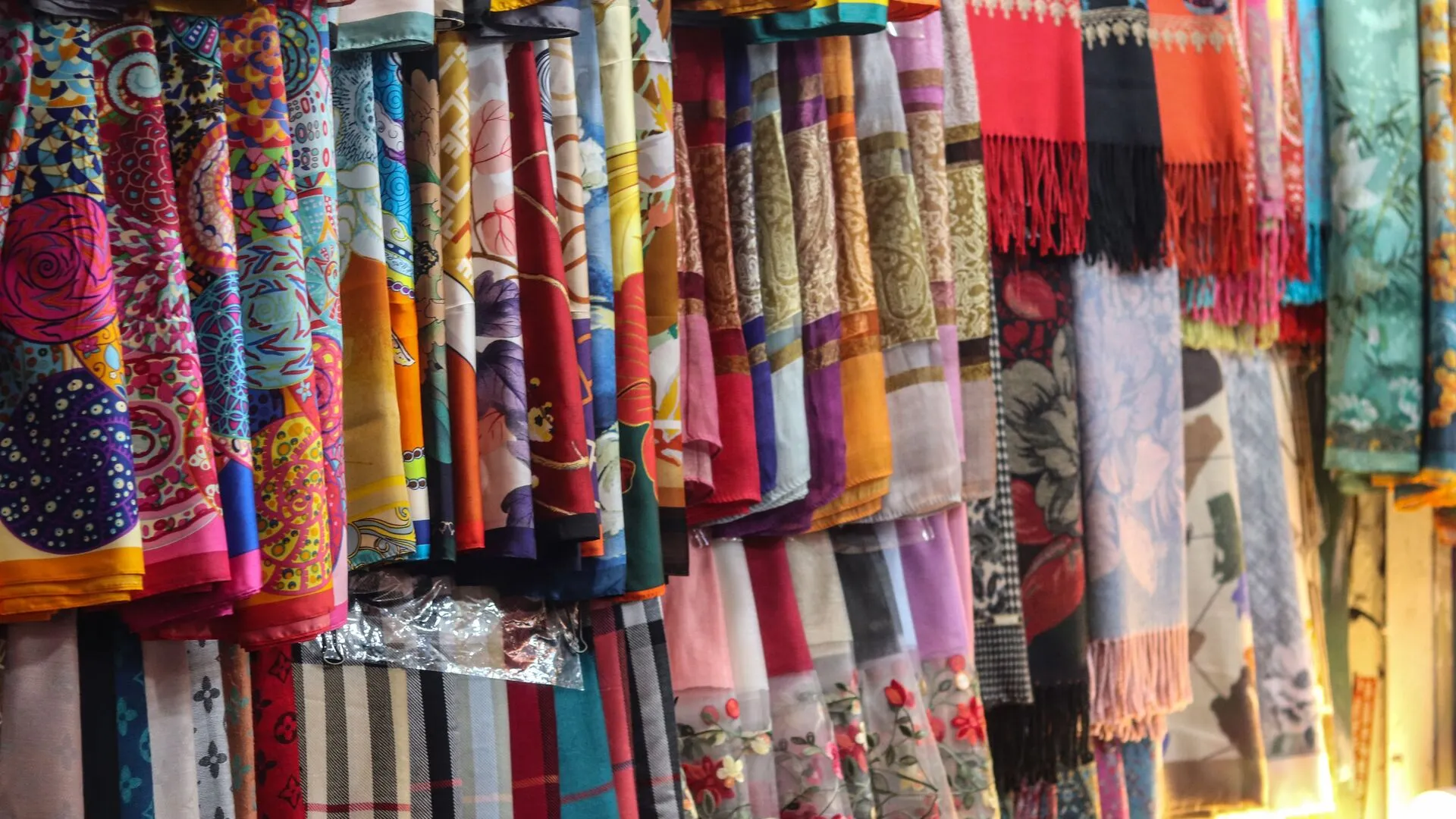 Shawl factories kashmir
